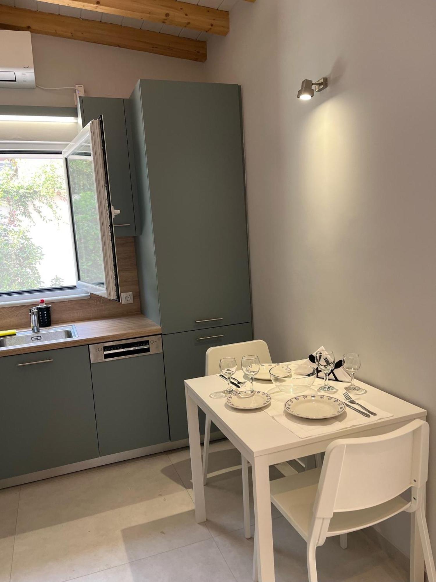 Maria'S Jasmine Apartment Волос Екстериор снимка